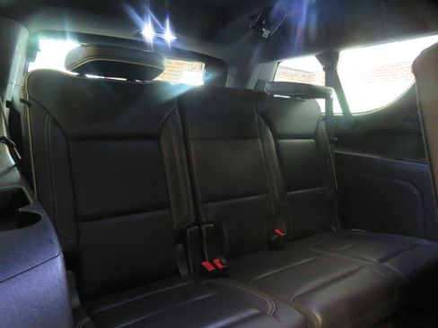 Used 2021 GMC Yukon XL SLT RWD image 28