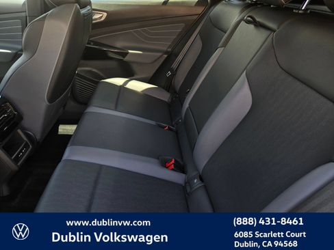 Used 2023 Volkswagen ID.4 Pro S RWD image 11