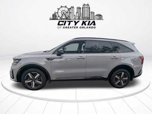 Certified 2023 Kia Sorento EX FWD image 3