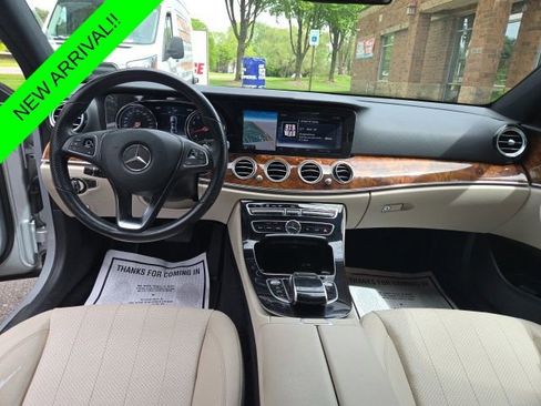 Used 2017 Mercedes-Benz E 300 4MATIC image 11