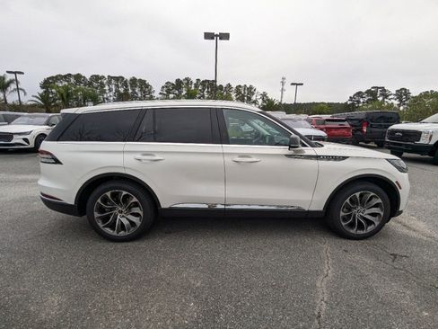 New 2025 Lincoln Aviator Reserve w/ Illumination Package image 3