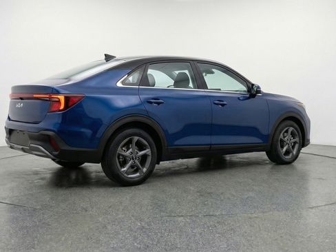 Used 2025 Kia K4 FWD image 9