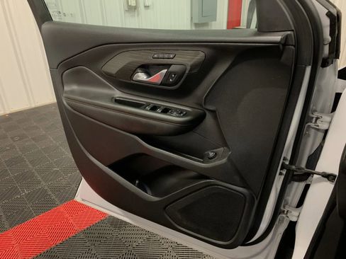 Used 2021 GMC Terrain SLT image 27