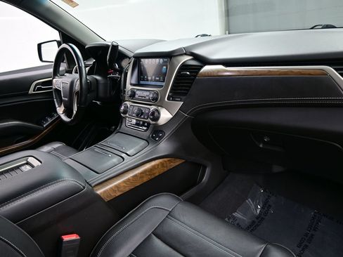 Used 2019 GMC Yukon Denali w/ Denali Ultimate Package AWD/4WD image 15