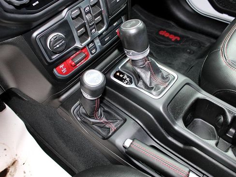 Used 2022 Jeep Wrangler Unlimited Rubicon w/ LED Lighting Group image 32