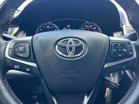 Used 2015 Toyota Camry SE FWD image 21