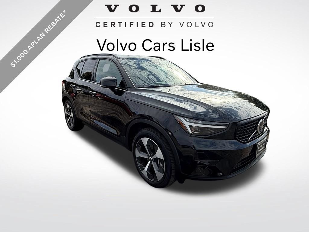 Certified 2026 Volvo XC40 B5 Plus AWD/4WD image 1
