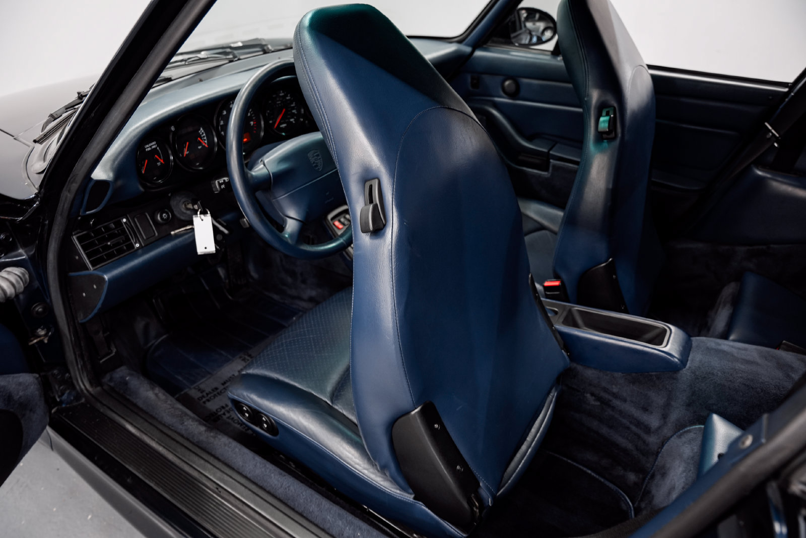 Used 1996 Porsche 911 Carrera 4S AWD/4WD image 21