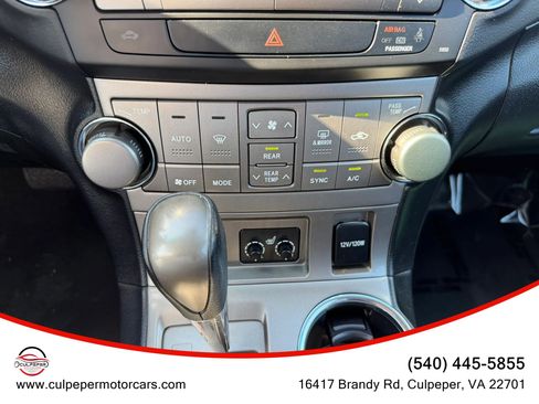 Used 2010 Toyota Highlander SE image 24
