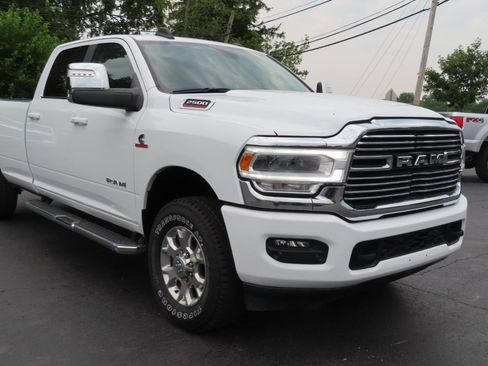 Used 2024 RAM 2500 Laramie AWD/4WD image 24