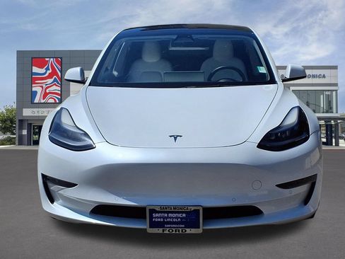 Used 2022 Tesla Model 3 Standard Range RWD image 2