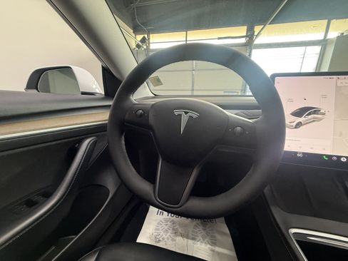 Used 2021 Tesla Model 3 Standard Range Plus RWD image 14