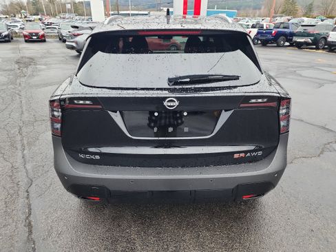 New 2026 Nissan Kicks SR image 7