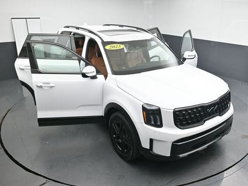 Used 2025 Kia Telluride EX X-Line AWD/4WD image 34