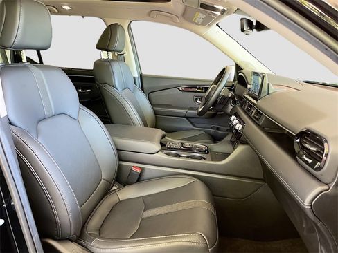 Used 2025 Honda Pilot Touring image 31