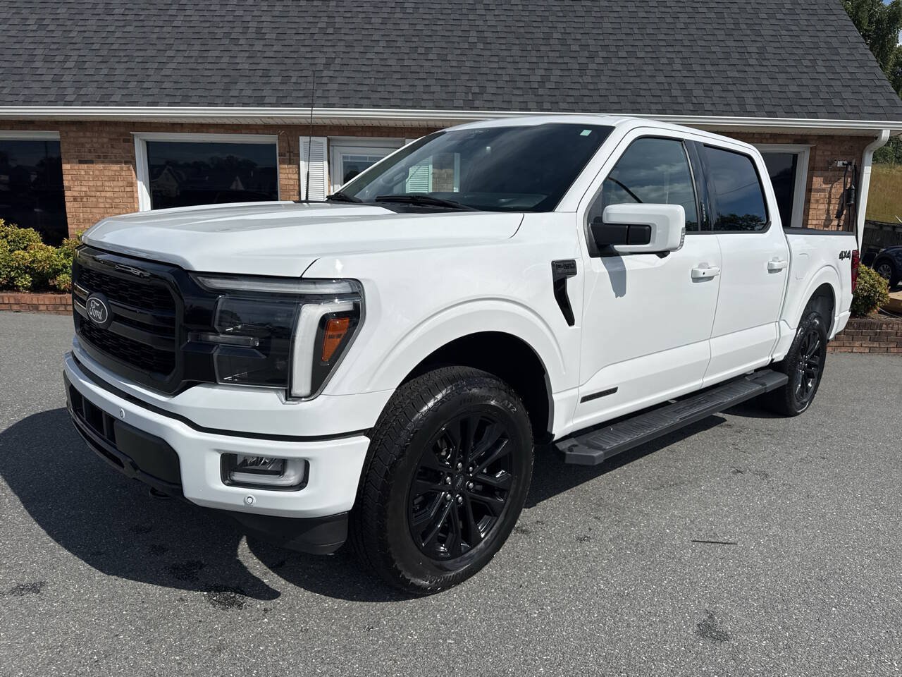 Used 2024 Ford F150 Lariat w/ Equipment Group 502A High AWD/4WD image 5