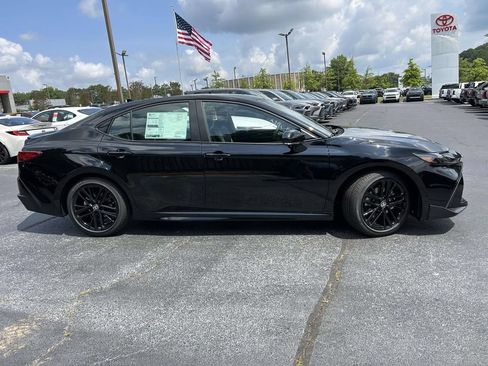 New 2026 Toyota Camry SE FWD image 2