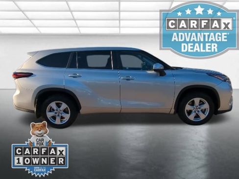 Used 2024 Toyota Highlander LE image 28