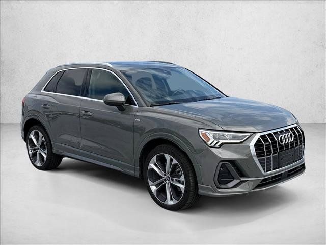 Used 2020 Audi Q3 2.0T Prestige w/ Prestige Package AWD/4WD image 3