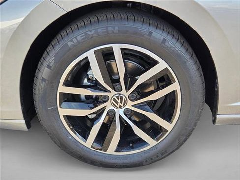 New 2026 Volkswagen Jetta SE FWD image 10