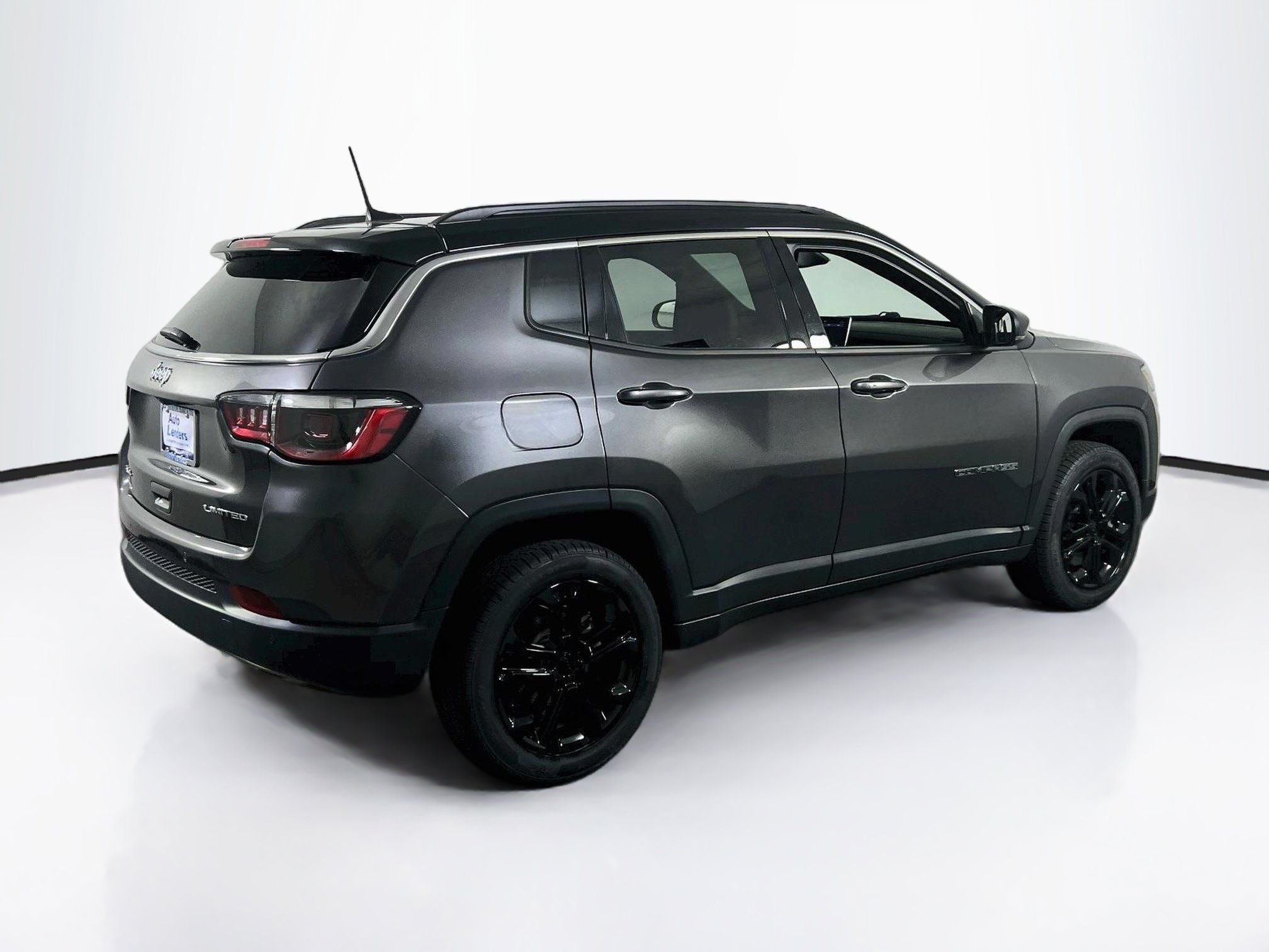 Used 2023 Jeep Compass Limited AWD/4WD image 5
