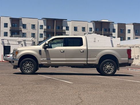 Used 2017 Ford F350 Lariat w/ Lariat Ultimate Package AWD/4WD image 6