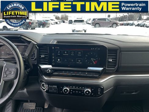 Used 2025 GMC Sierra 1500 Elevation image 24