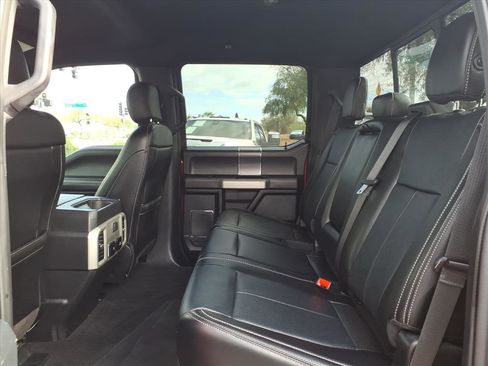 Used 2019 Ford F150 Lariat image 15