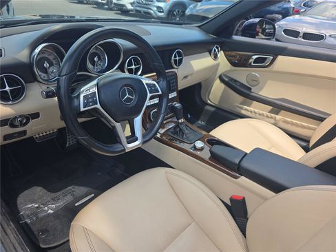 Used 2015 Mercedes-Benz SLK 350 image 9