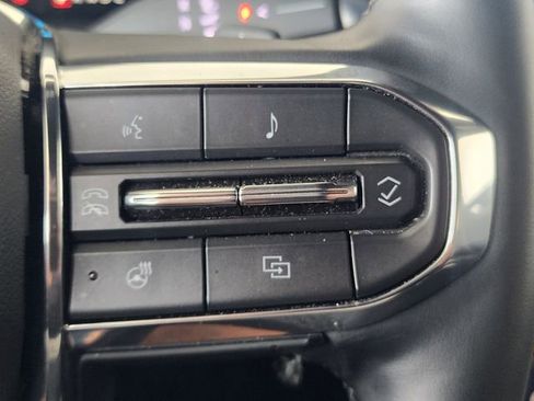 Used 2025 GMC Acadia Elevation FWD image 31