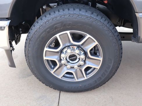 New 2026 Ford F250 Lariat w/ FX4 Off-Road Package image 18