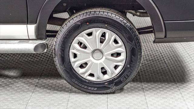 Used 2024 Ford Transit 250 Low Roof w/ Exterior Upgrade Package RWD image 31