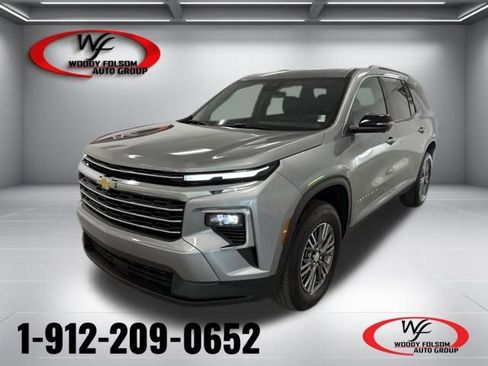 New 2026 Chevrolet Traverse LT w/ Driver Confidence Package image 1