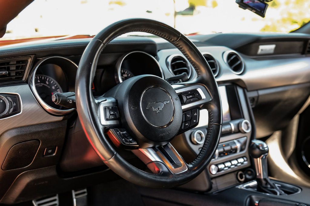 Used 2022 Ford Mustang Premium RWD image 13