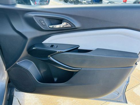 Used 2025 Chevrolet Trax LT image 27