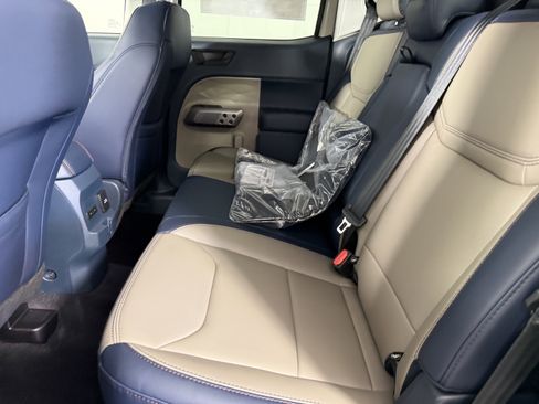 New 2025 Ford Maverick Lariat w/ 4K Tow Package image 16