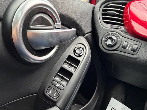 Used 2016 FIAT 500X Lounge image 25