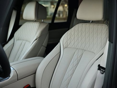 New 2026 BMW X5 xDrive50e w/ Executive Package image 22