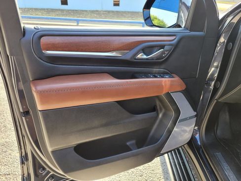 Used 2024 GMC Yukon XL Denali Ultimate w/ LPO, Floor Liner Package AWD/4WD image 21