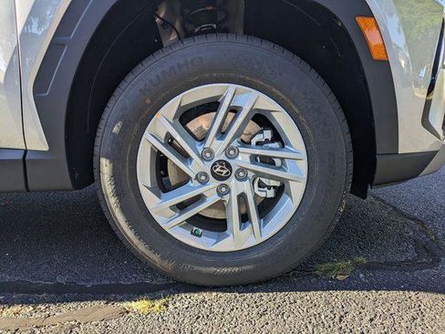 New 2026 Hyundai Tucson SE image 11