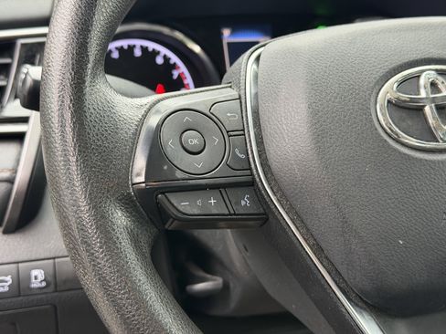 Used 2020 Toyota Camry LE image 16