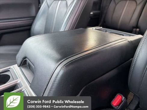 Used 2015 Ford F150 Platinum w/ Equipment Group 701A Luxury image 22