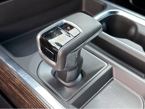 New 2026 GMC Sierra 1500 Elevation image 24