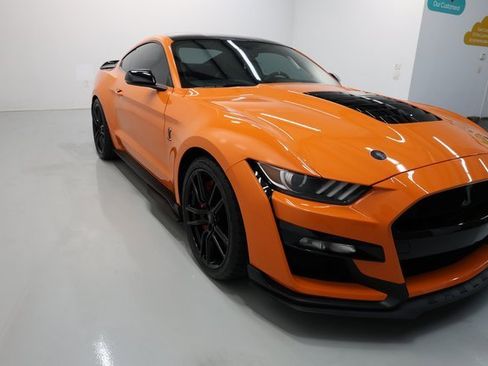 Used 2021 Ford Mustang Shelby GT500 w/ Technology Package image 17