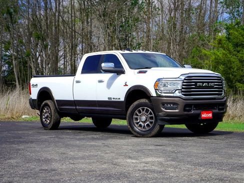 Used 2022 RAM 2500 Limited AWD/4WD image 1