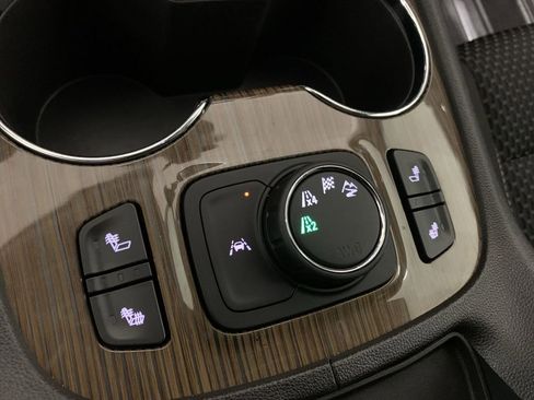 Used 2022 GMC Acadia SLE AWD/4WD image 39