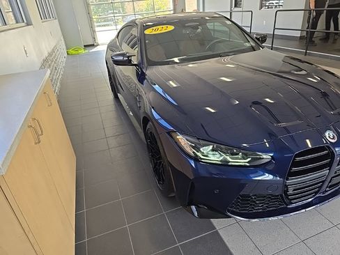 Used 2022 BMW M4 Competition w/ Executive Package RWD image 6