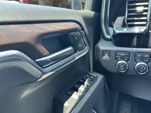 Certified 2025 GMC Sierra 1500 SLT AWD/4WD image 22
