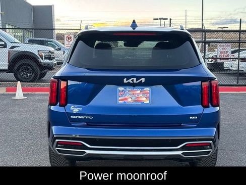 Used 2023 Kia Sorento SX image 4