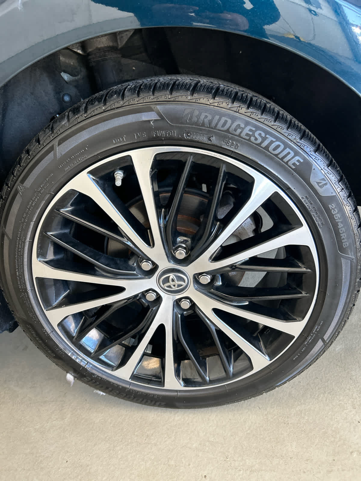 Used 2018 Toyota Camry SE FWD image 12